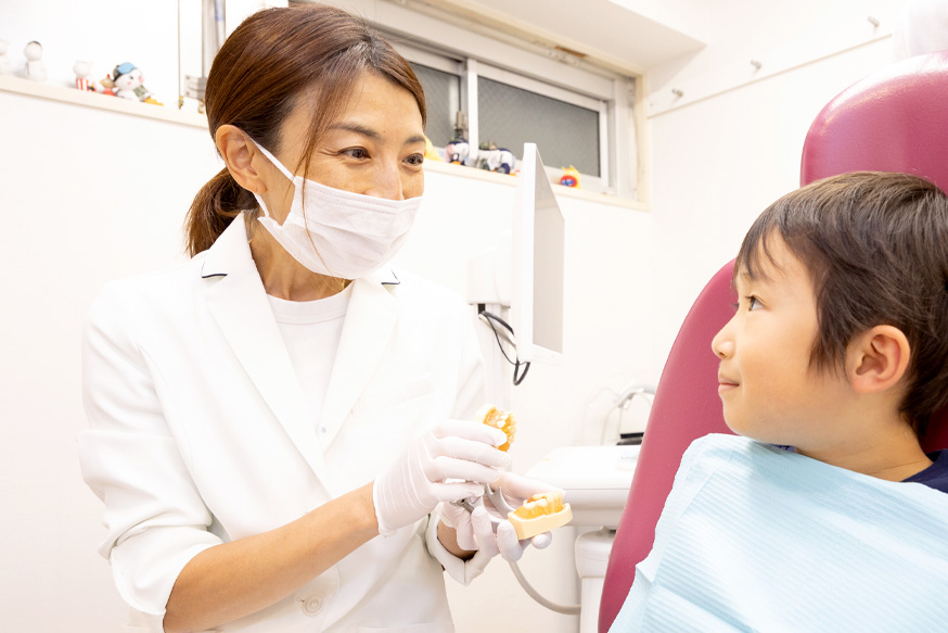 口腔内の検査、治療内容の説明